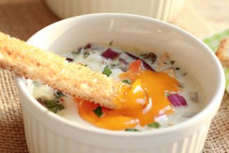 oeufs cocotte champignon roquefort à la vapeur douce