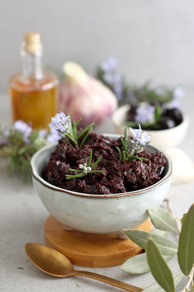 Tapenade végétale aux olives noires du bio dans mon bento